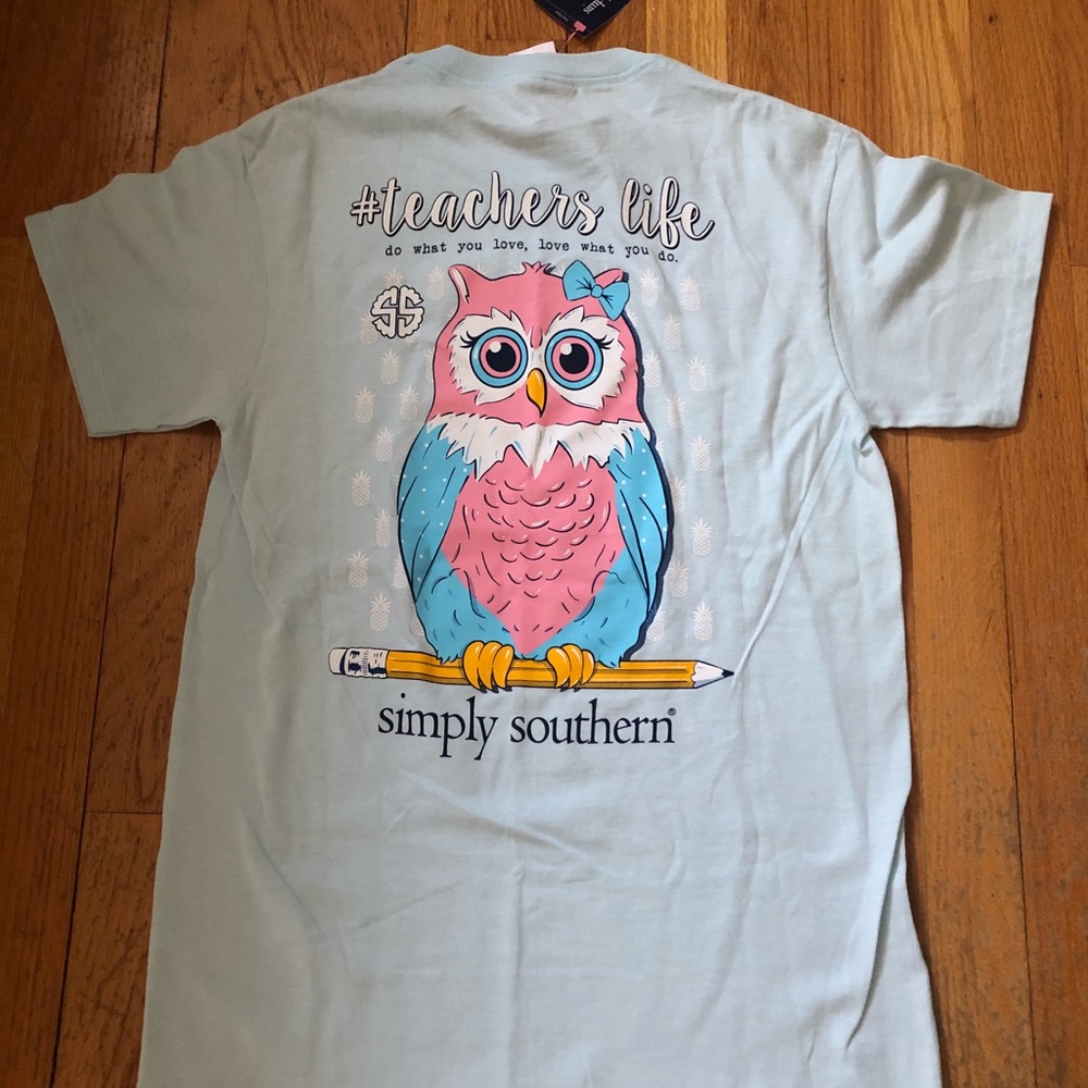 NWT SIMPLY SOUTHERN T-SHIRT- SMALL